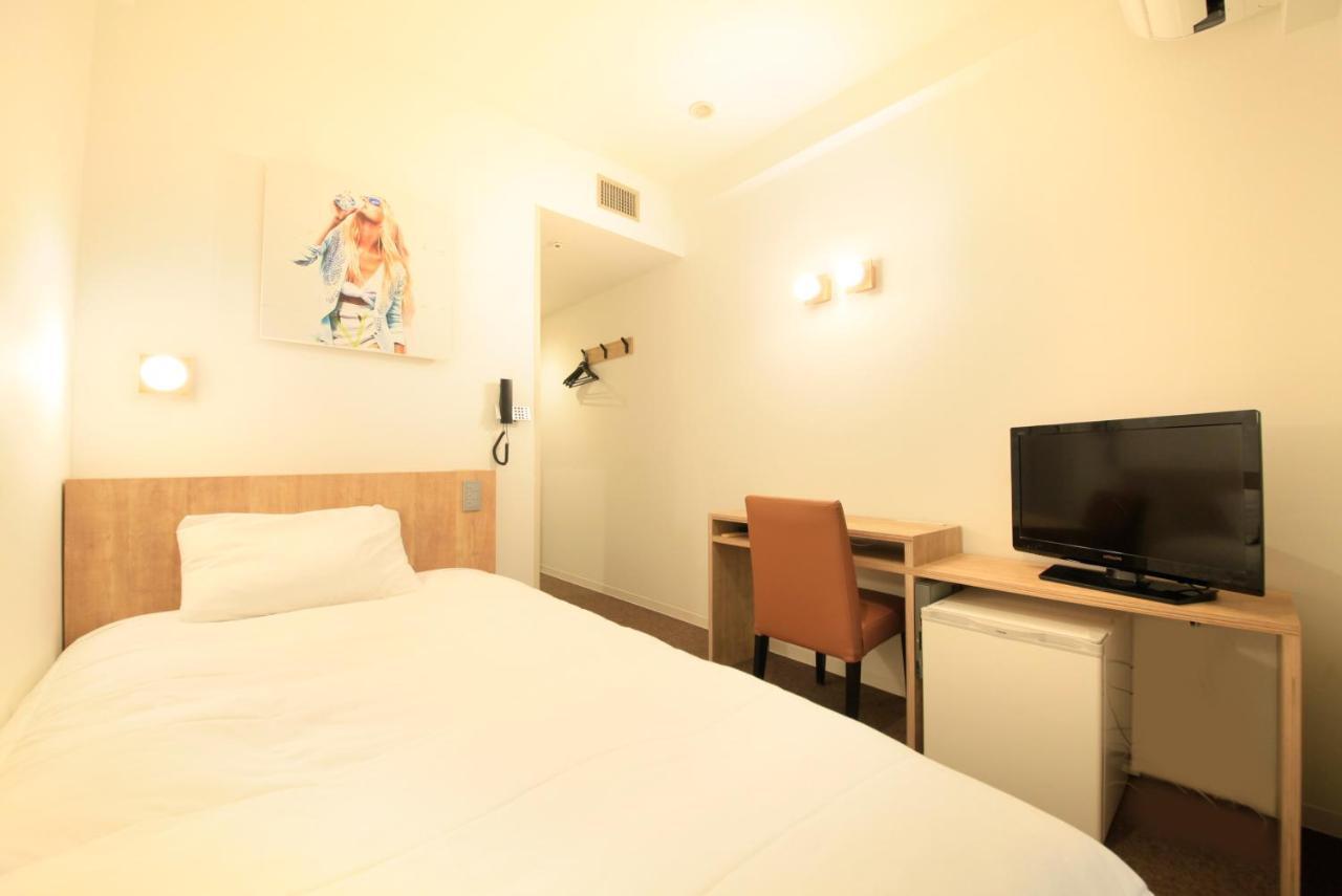 Hotel Plumm Йокогама Номер фото
